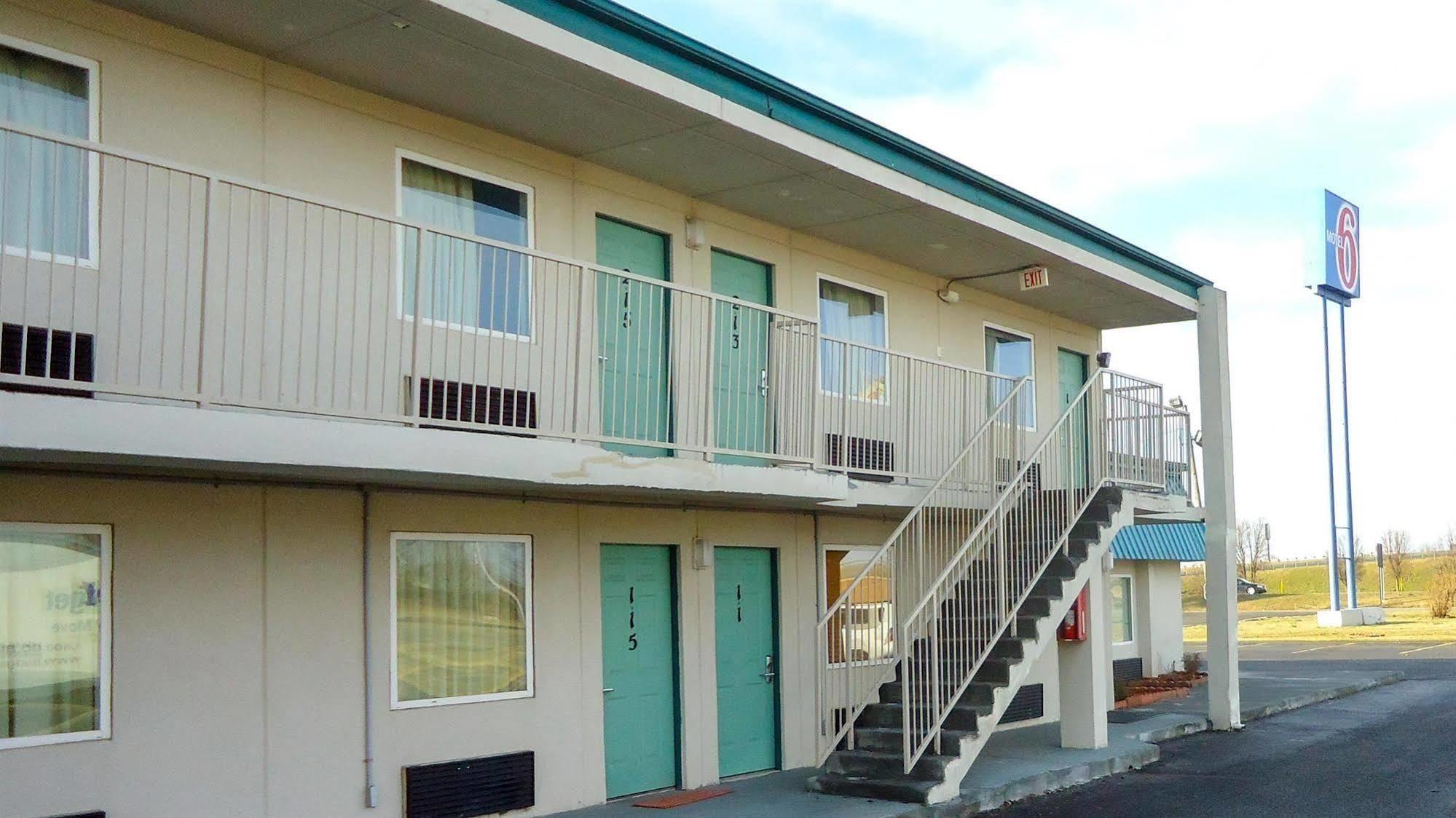 Country Yard Inn And Suites Sikeston Eksteriør bilde